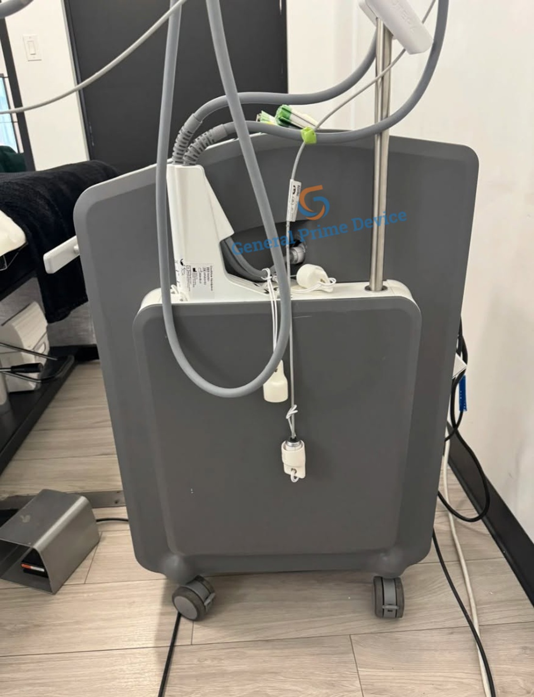 Cutera Excel V+ Dual Wavelength 1064nm Laser Genesis