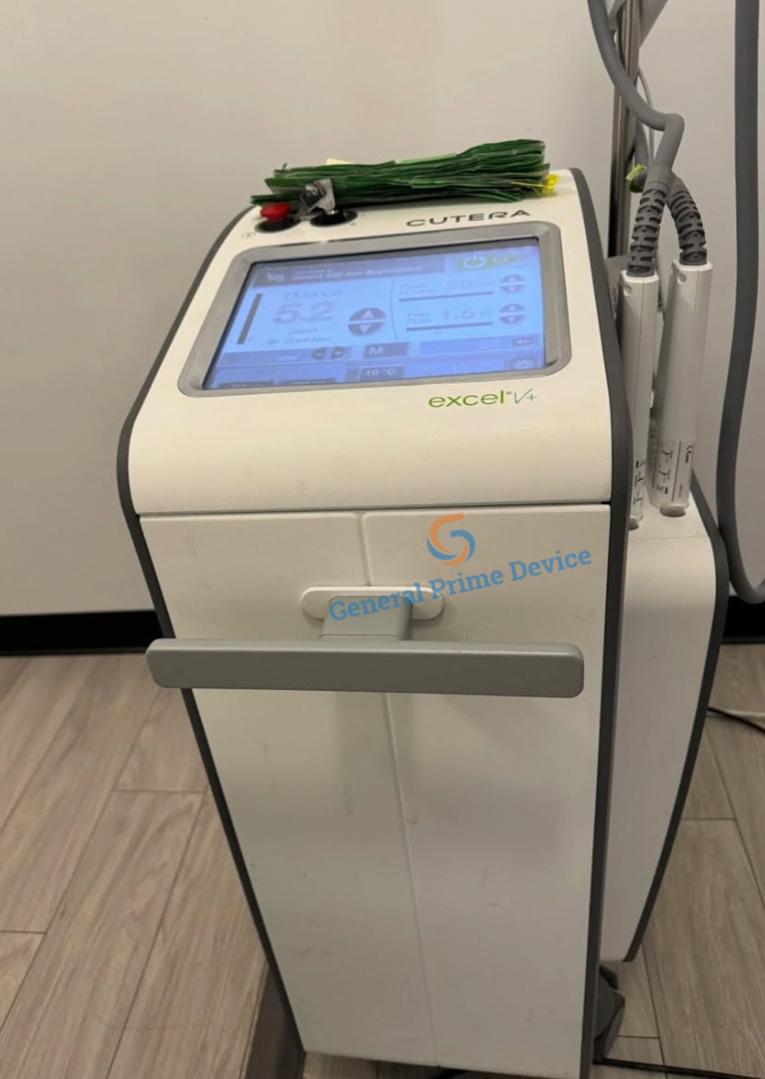 Cutera Excel V+ Dual Wavelength 1064nm Laser Genesis