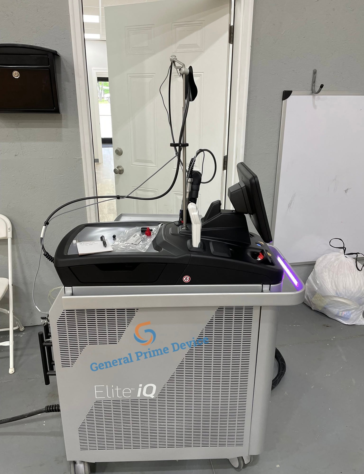 Cynosure Elite IQ Laser System