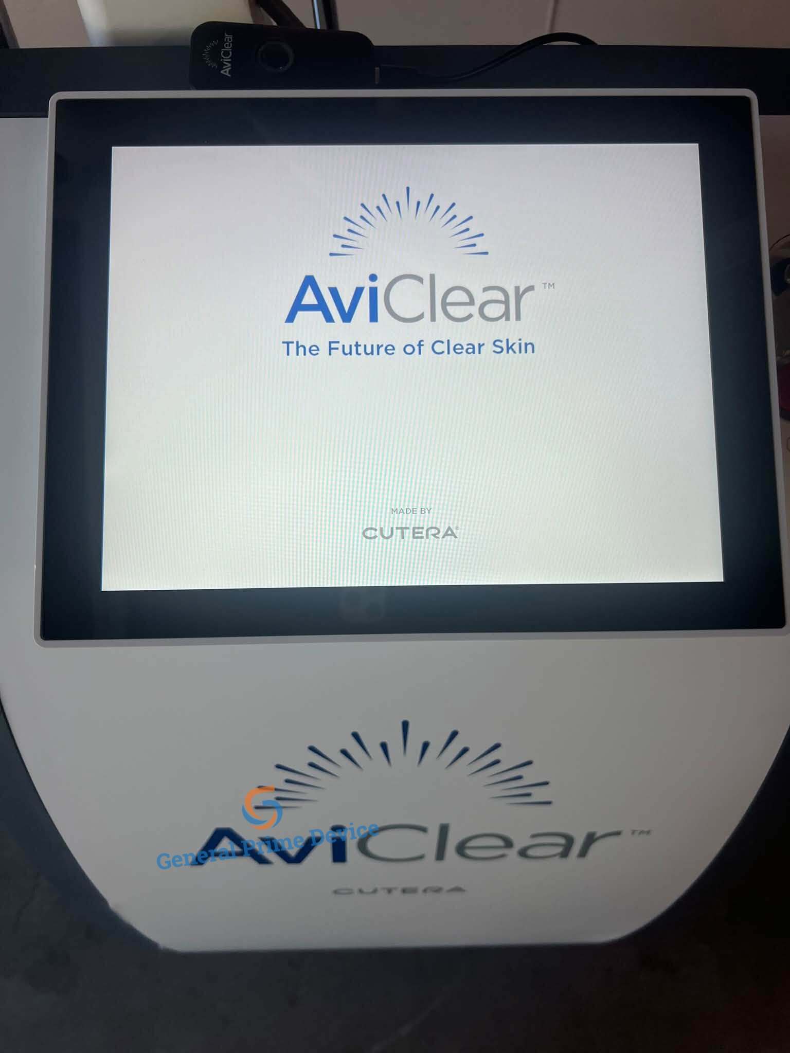 Cutera AviClear Laser System