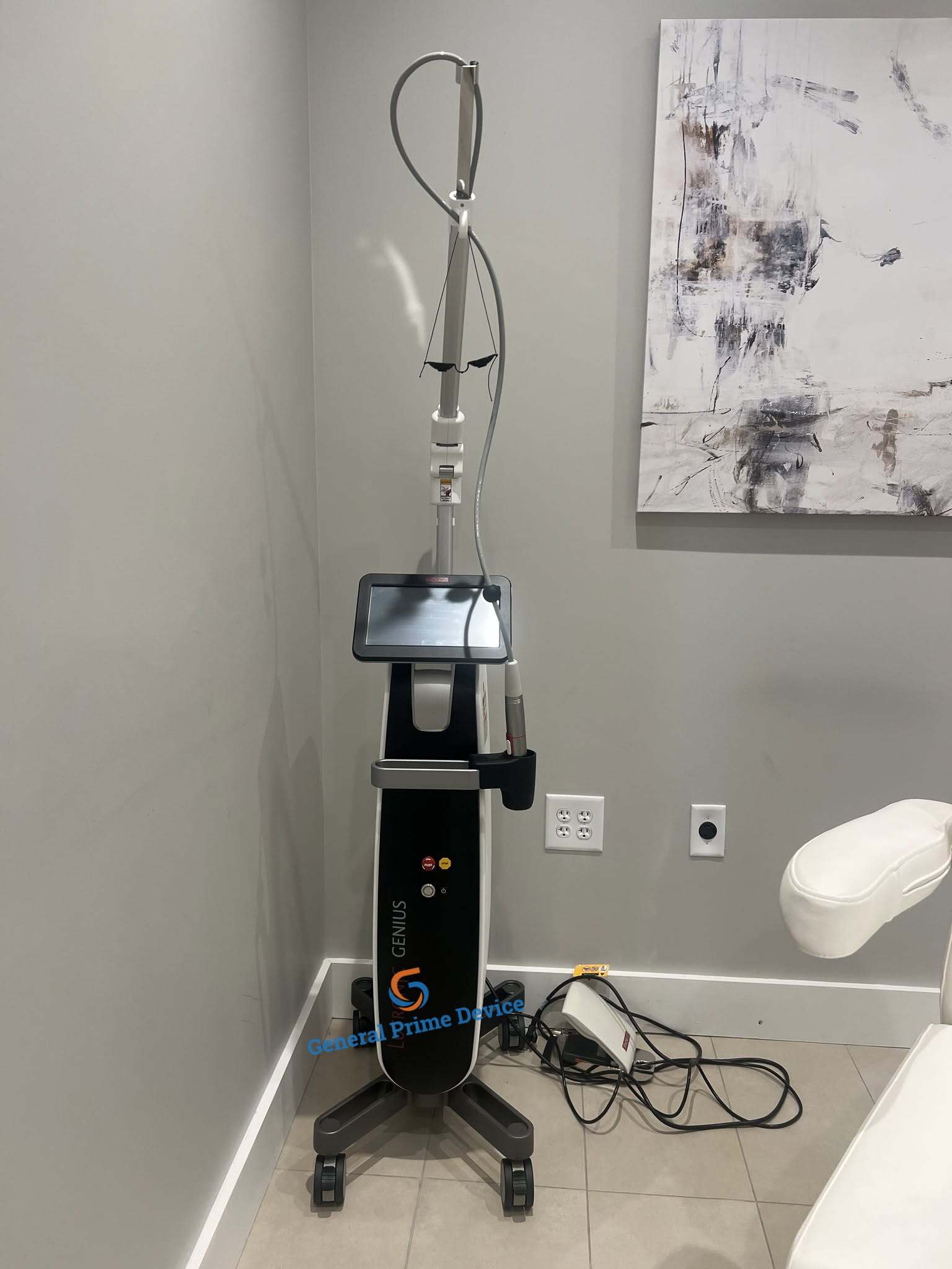 Cynosure Lutronic Genius RF Microneedling System